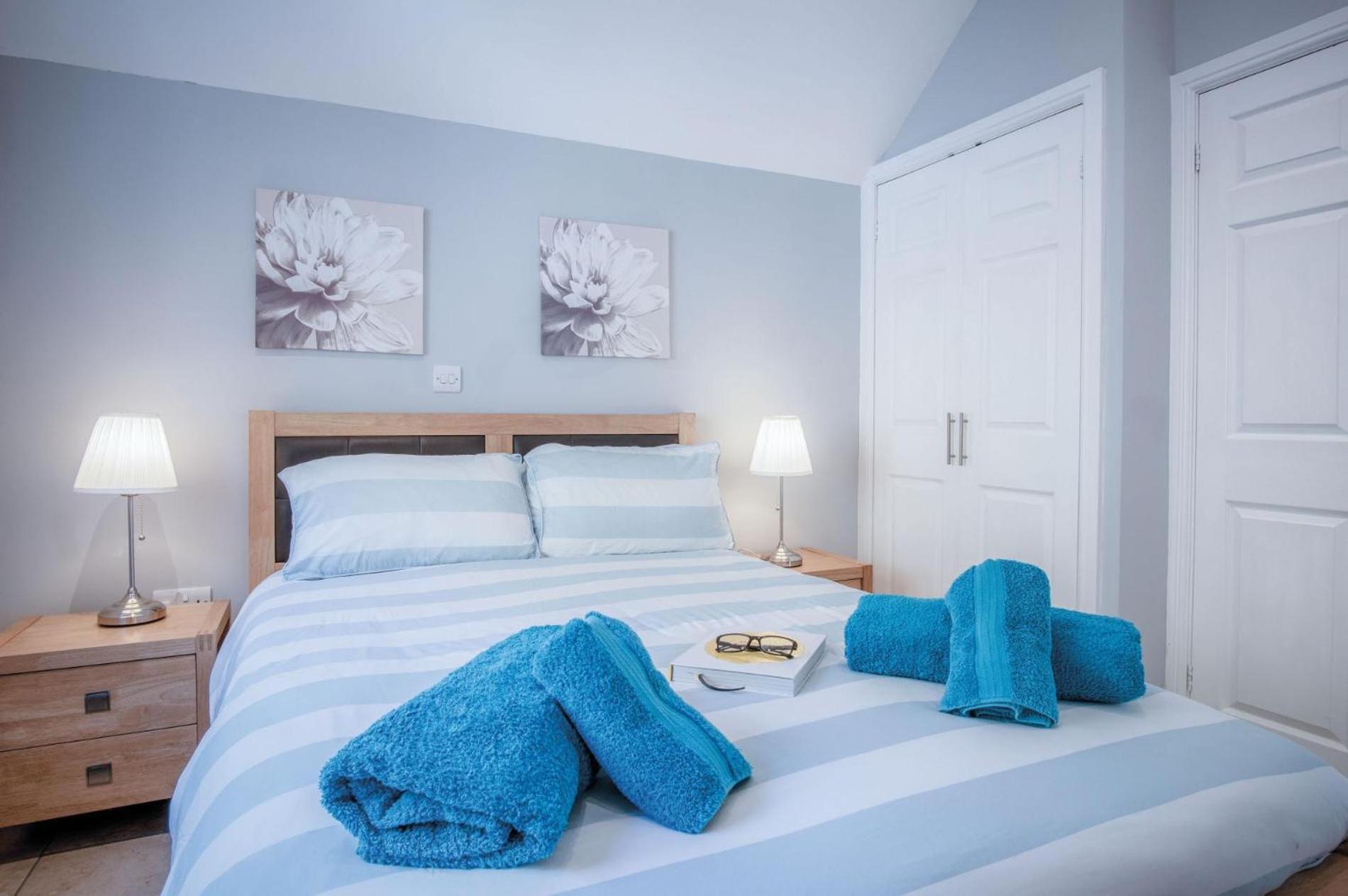 Ewyn Y Don - 2 Bedroom Apartment - Pendine Buitenkant foto