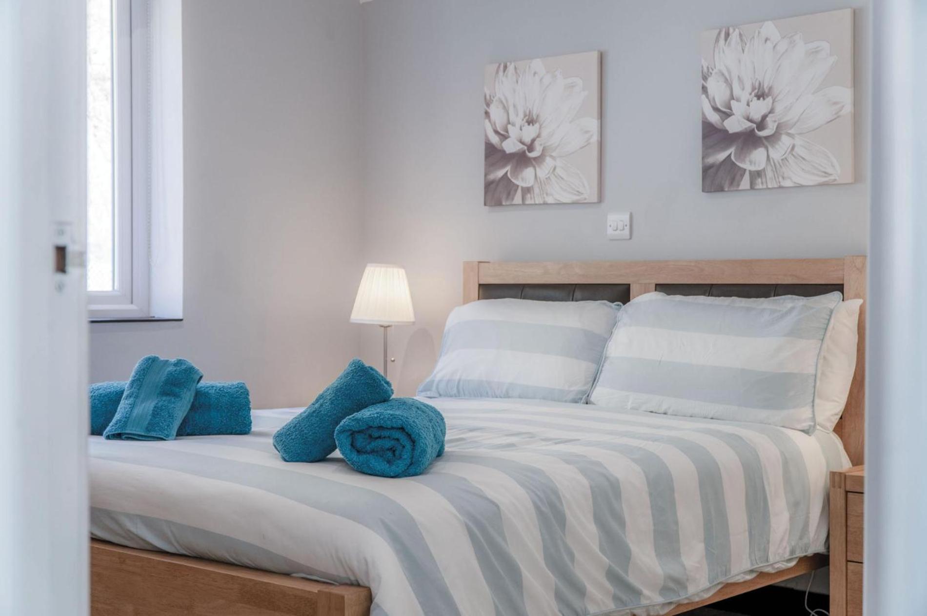 Ewyn Y Don - 2 Bedroom Apartment - Pendine Buitenkant foto