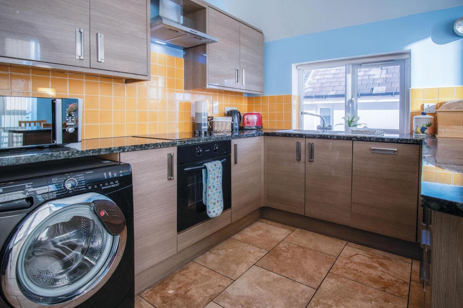 Ewyn Y Don - 2 Bedroom Apartment - Pendine Buitenkant foto