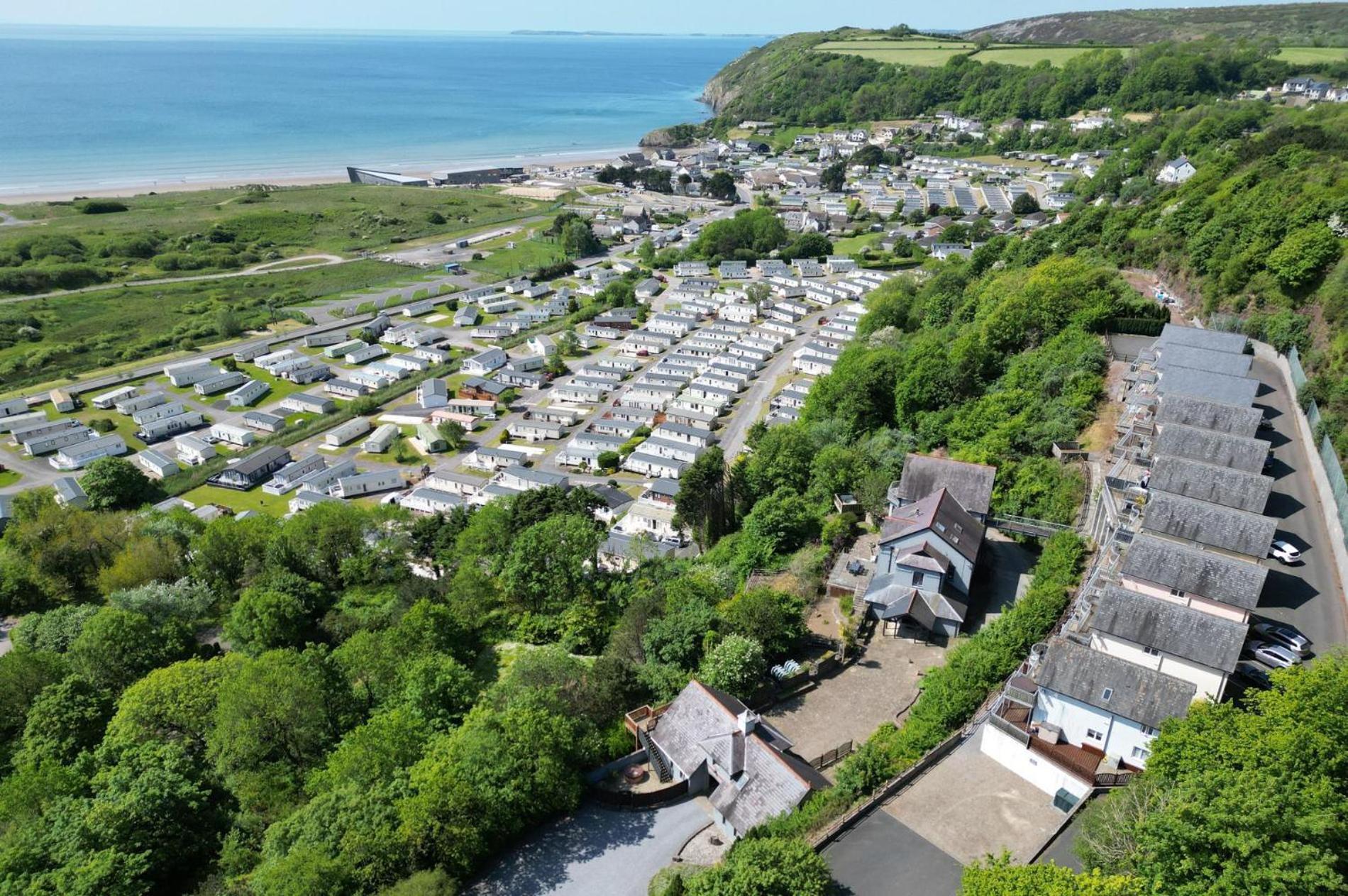 Ewyn Y Don - 2 Bedroom Apartment - Pendine Buitenkant foto